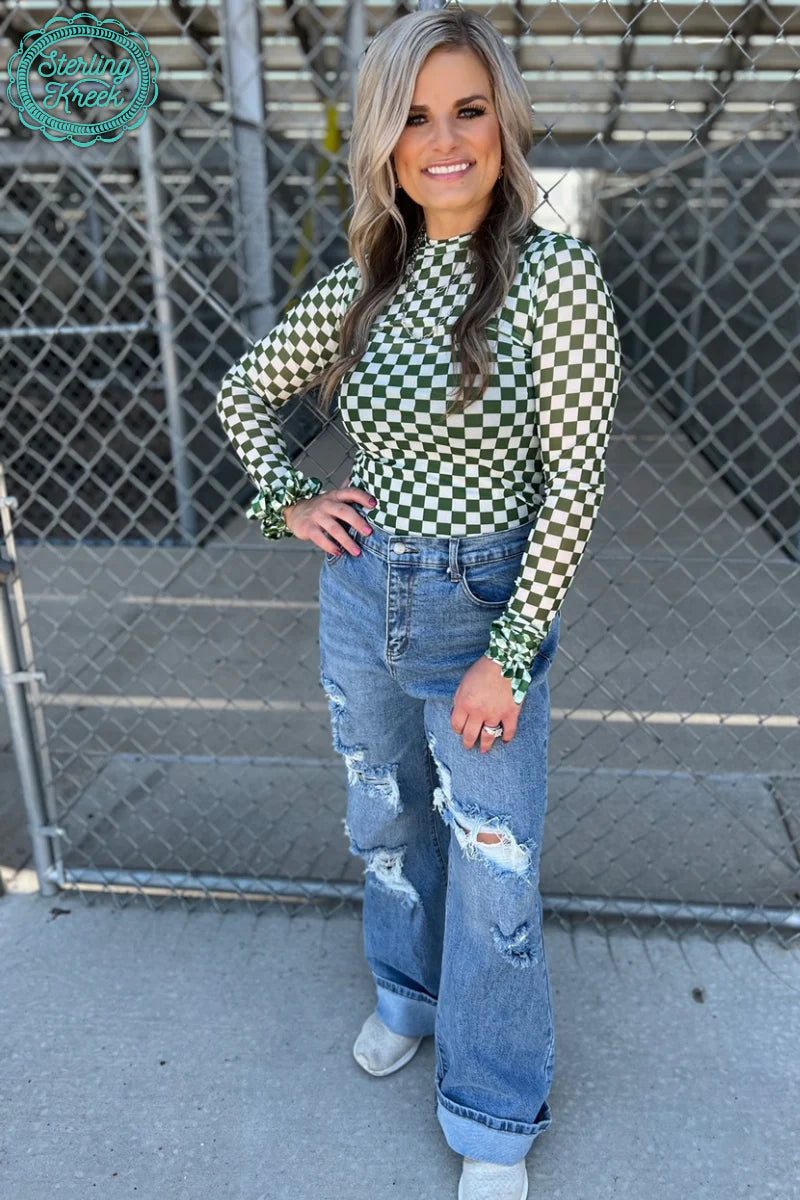 Green checkered mesh MG.