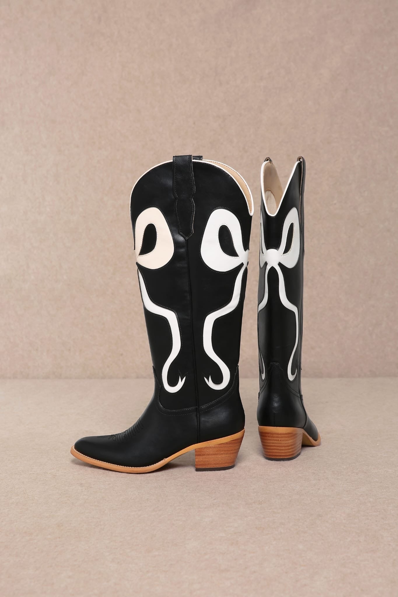 Black bow boots
